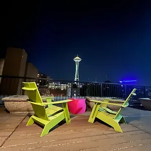 Cozy Downtown Retreat With Space Needle View Apartment Seattle